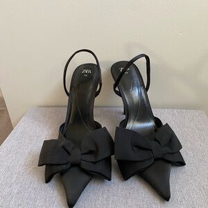NWOT Zara Heels with Bow